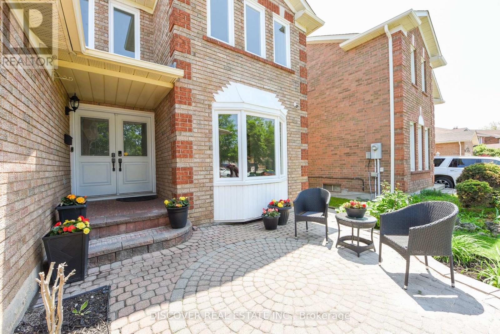 Property at 2594 AMBERCROFT TRAIL image 2