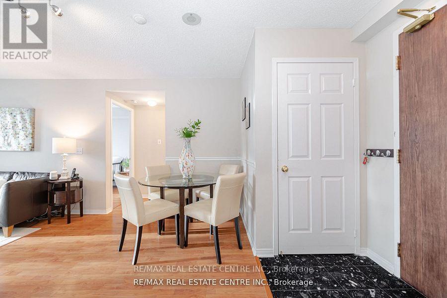 606 - 17 Michael Power Place, Toronto (Islington-City Centre West), Ontario  M9A 5G5 - Photo 10 - W12197747