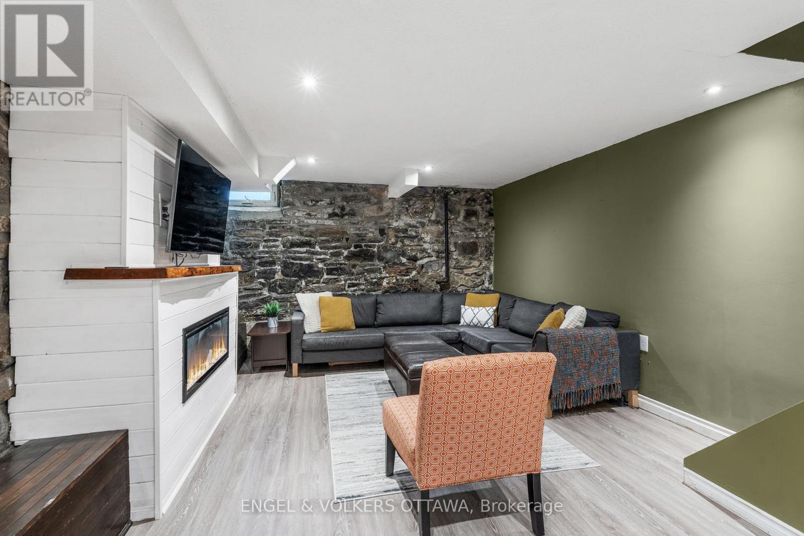 2 Lower Charlotte Street, Ottawa, Ontario  K1N 8K1 - Photo 38 - X12198144