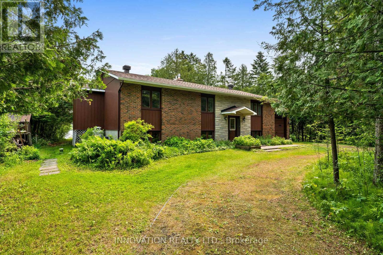 138 Wren Street, Ottawa, Ontario  K0A 1T0 - Photo 2 - X12198182
