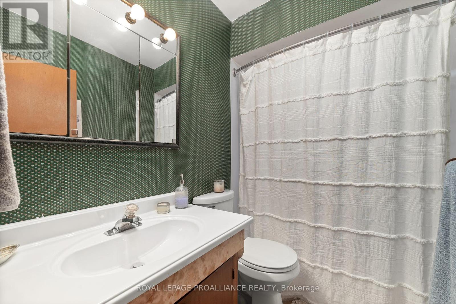 40 Mayne Lane, Prince Edward County, Ontario  K0K 2T0 - Photo 17 - X12018177