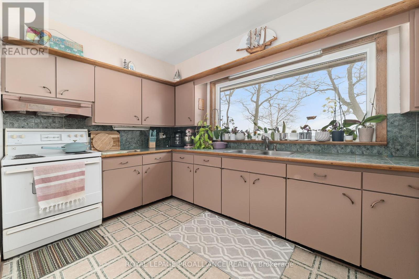 40 Mayne Lane, Prince Edward County, Ontario  K0K 2T0 - Photo 12 - X12018177