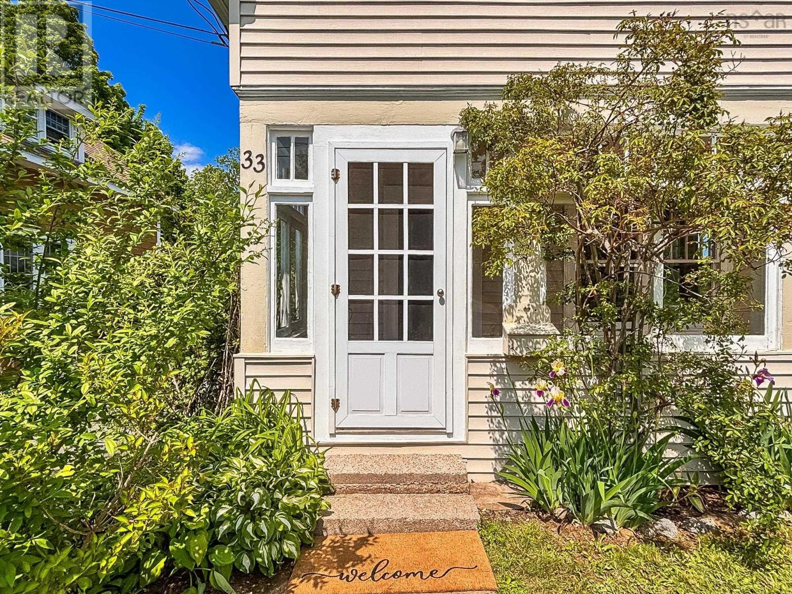 Property at 33 St Andrews Street image 2