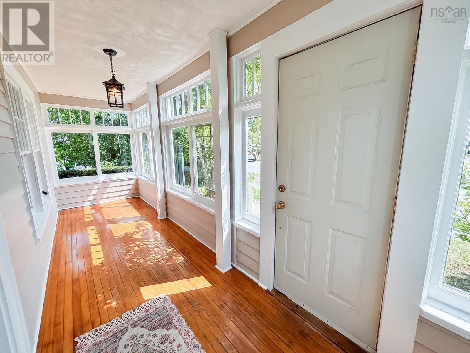 Property at 33 St Andrews Street image 3