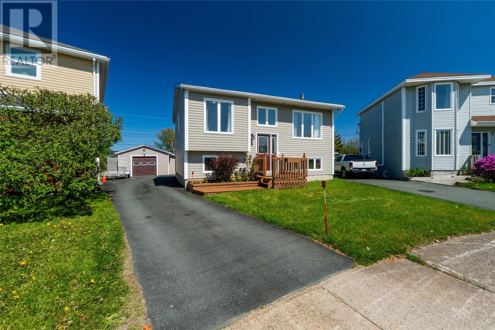 Property at 9 Gillian Place image 3