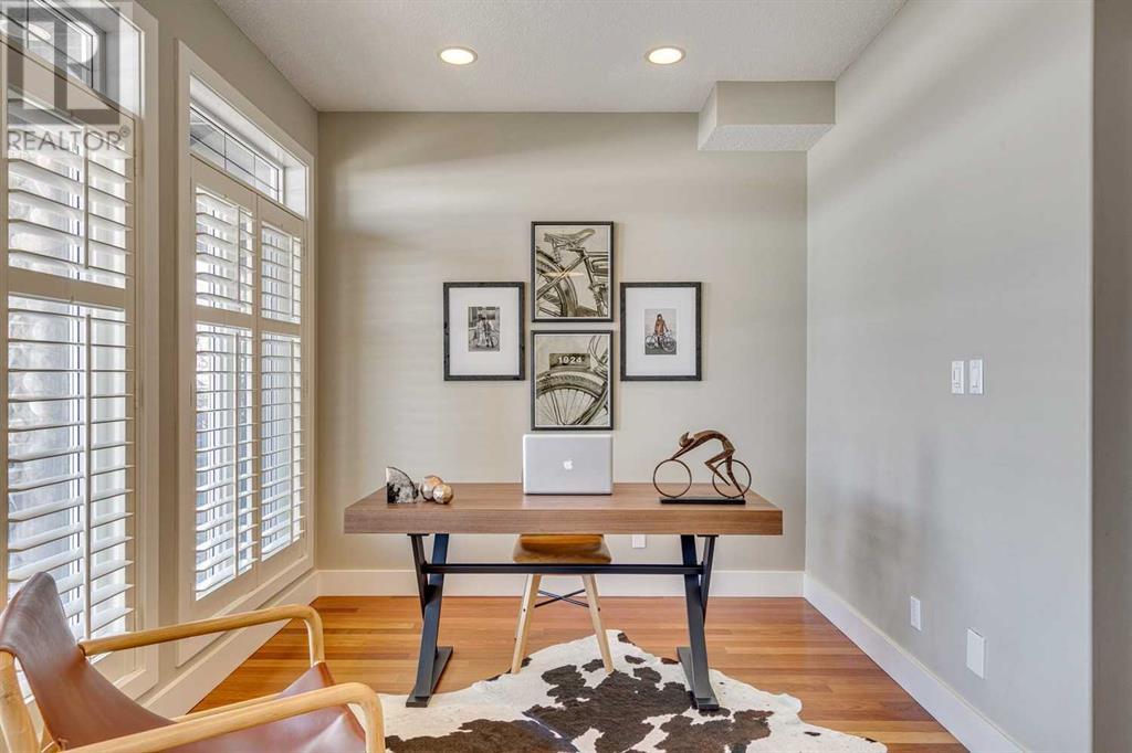 Property at 1732 50 Avenue SW image 4