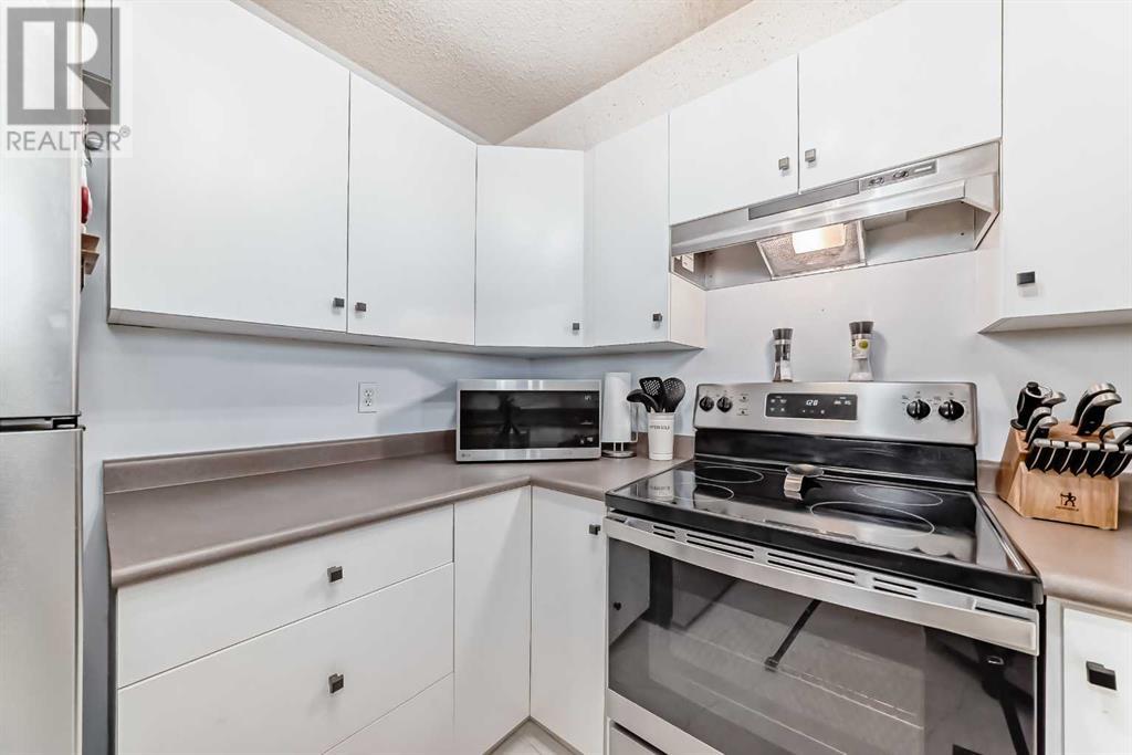 Property at 3224, 10 Prestwick Bay SE image 4