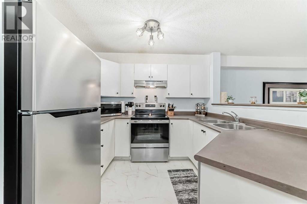 Property at 3224, 10 Prestwick Bay SE image 3