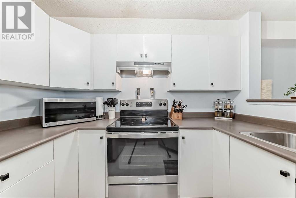 Property at 3224, 10 Prestwick Bay SE image 5