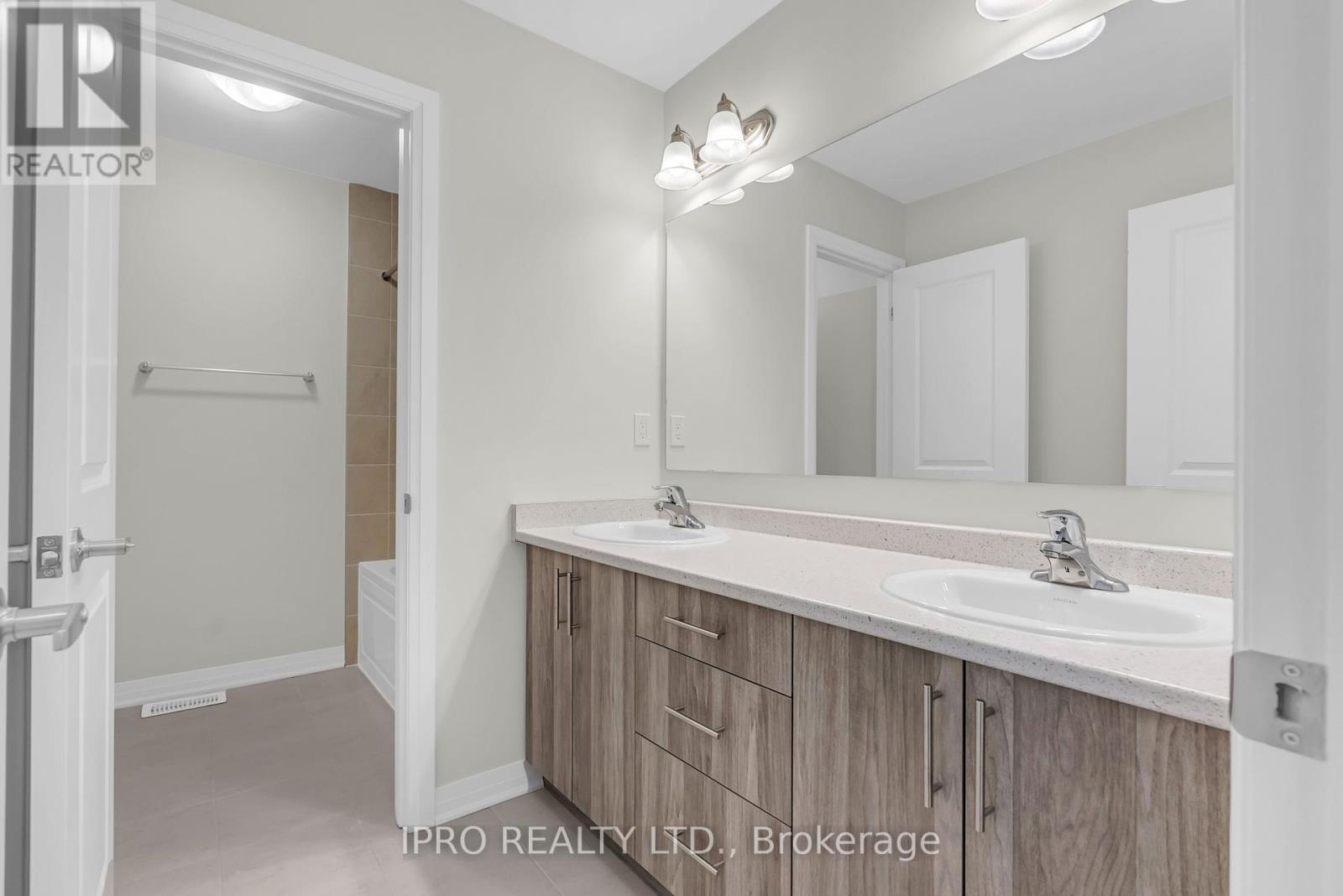 50 Conboy Drive, Erin, Ontario  N0B 1T0 - Photo 38 - X12190738