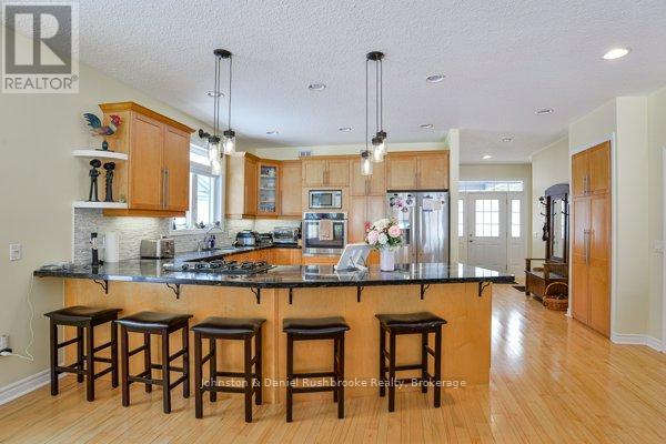20 Twigs End E, Gravenhurst, Ontario  P1P 1L3 - Photo 6 - X12047874