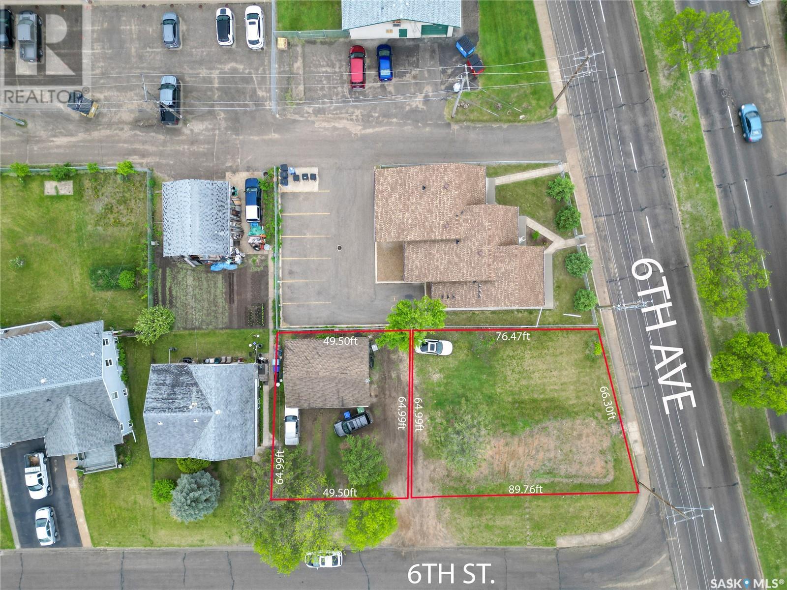Property at 602 6th AVENUE E image 3