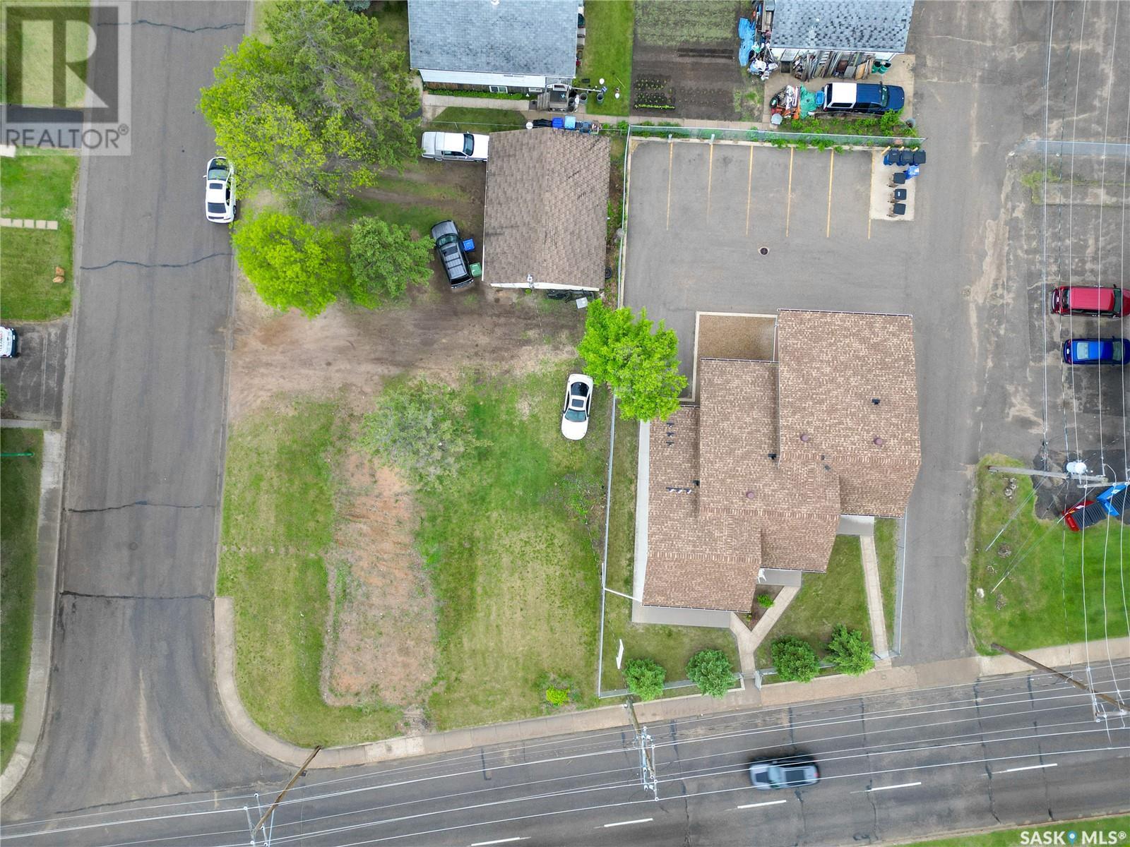 602 6th Avenue E, Prince Albert, Saskatchewan  S6V 0N7 - Photo 8 - SK008249