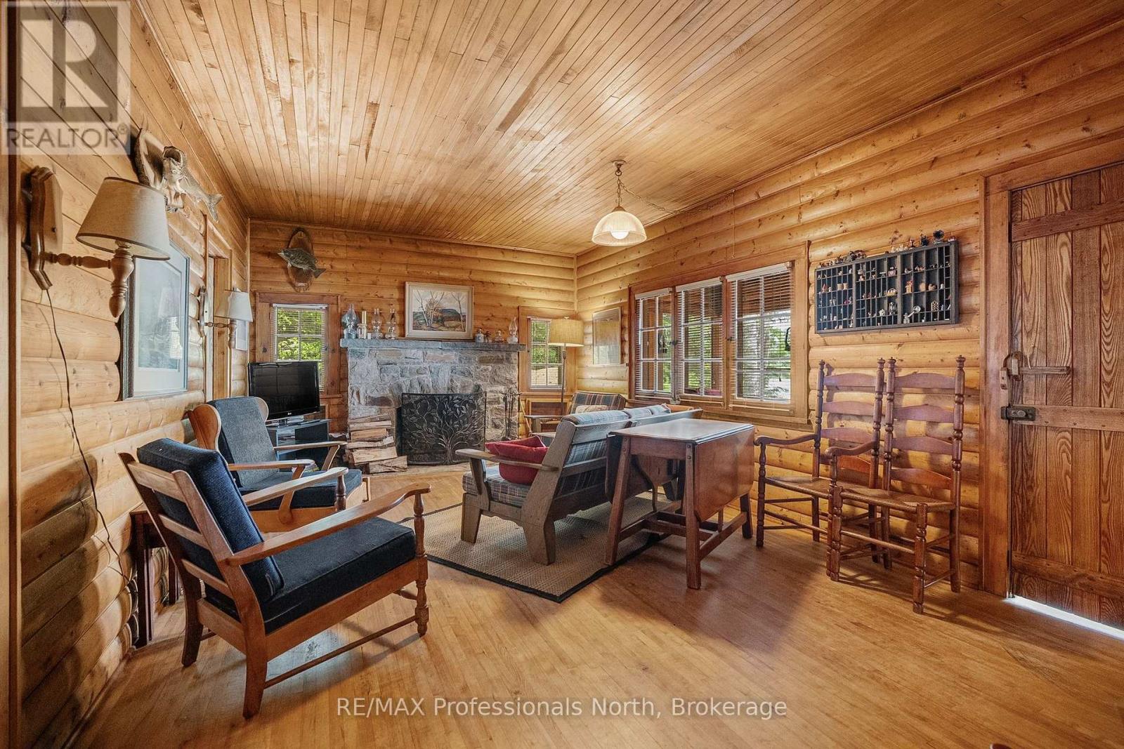 3 - 1411 Billie Bear Road, Lake Of Bays, Ontario  P1H 2J6 - Photo 9 - X12120247