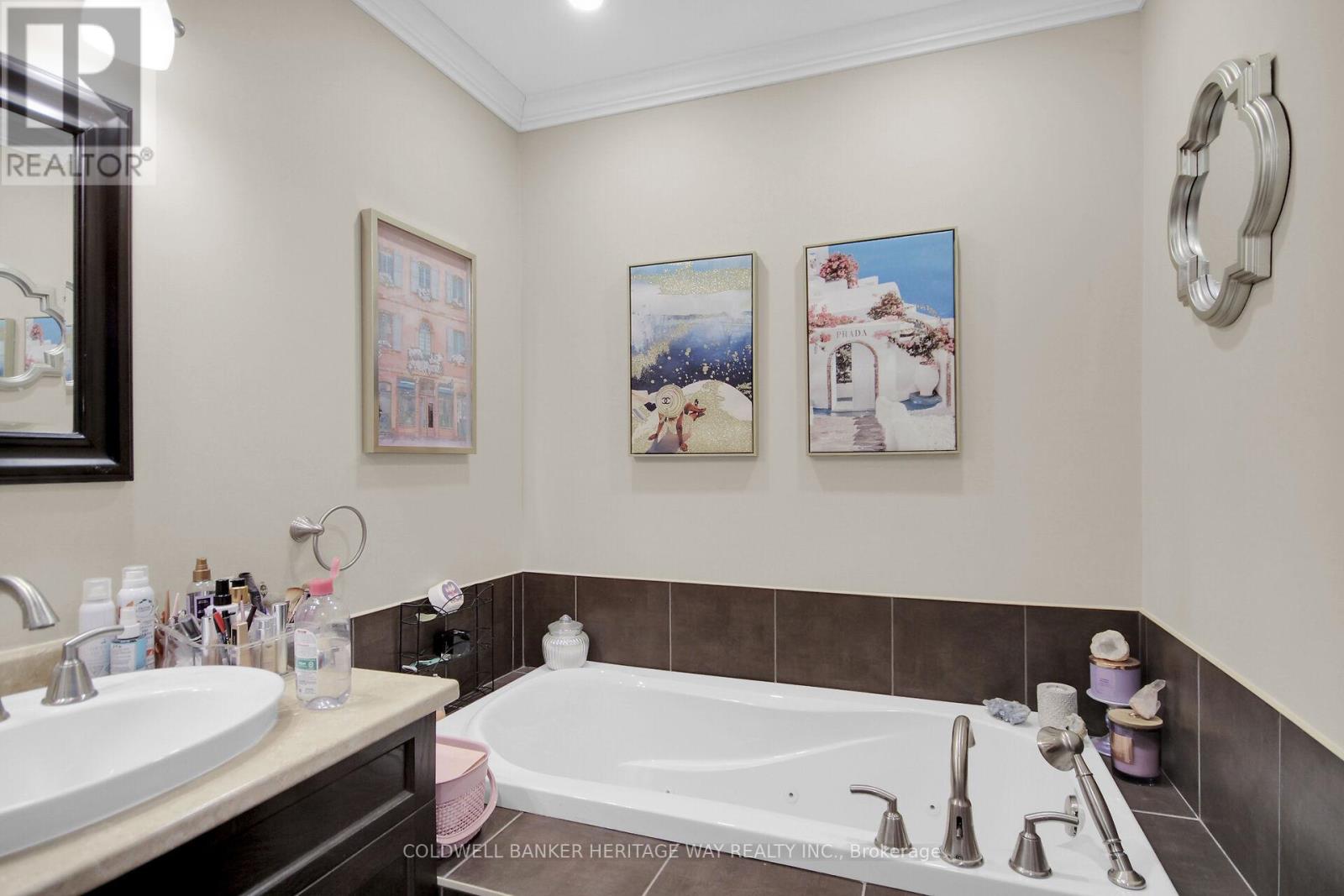 835 Woodroffe Avenue, Ottawa, Ontario  K2A 2G5 - Photo 35 - X12050408