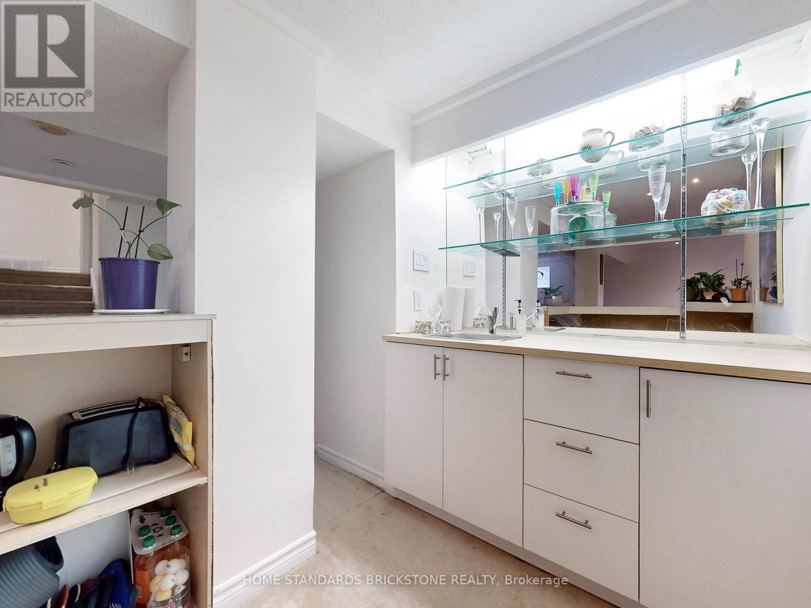 4 Rockland Drive, Toronto (Bayview Woods-Steeles), Ontario  M2M 2Y9 - Photo 43 - C12198088