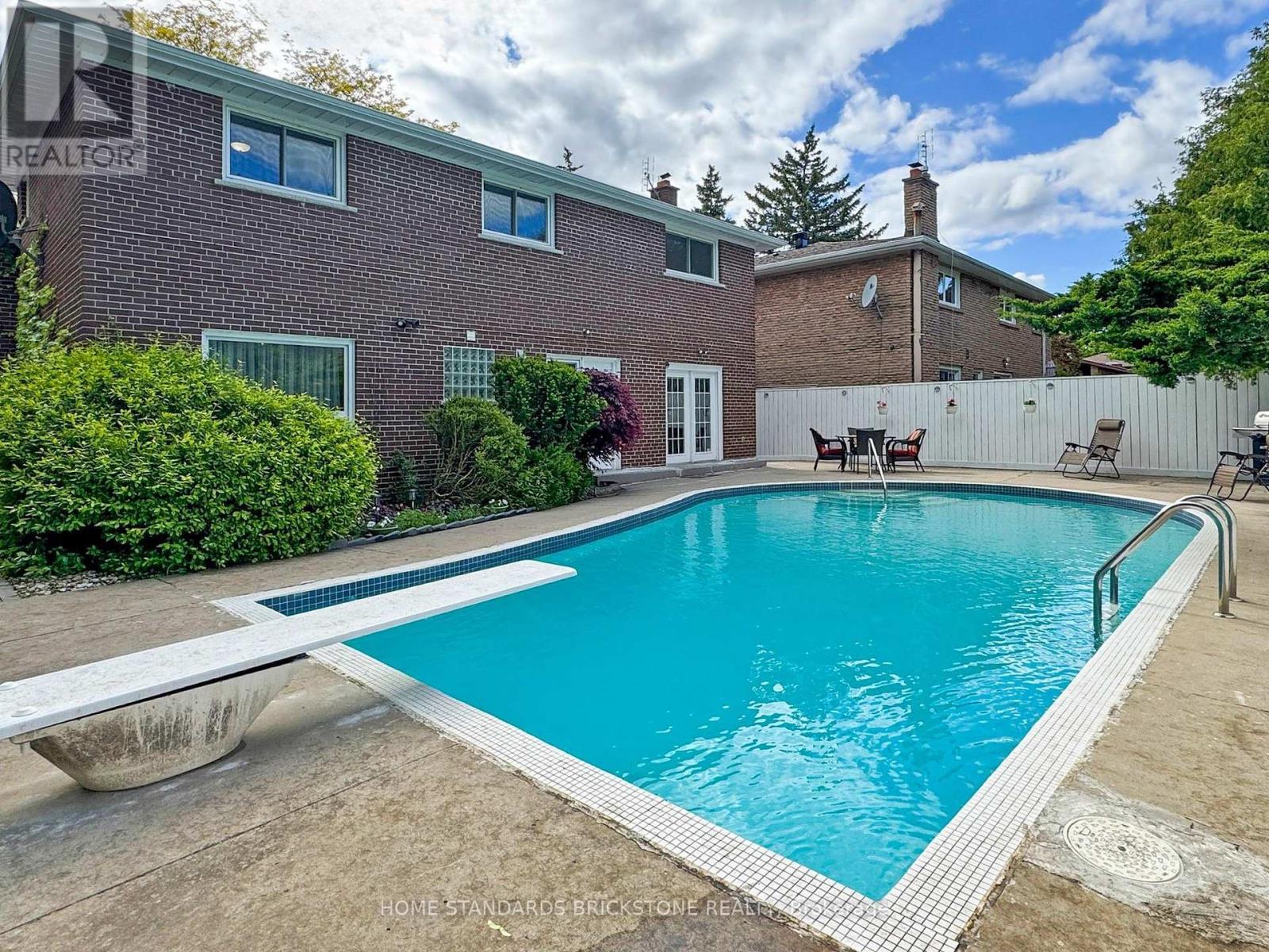 4 Rockland Drive, Toronto (Bayview Woods-Steeles), Ontario  M2M 2Y9 - Photo 48 - C12198088