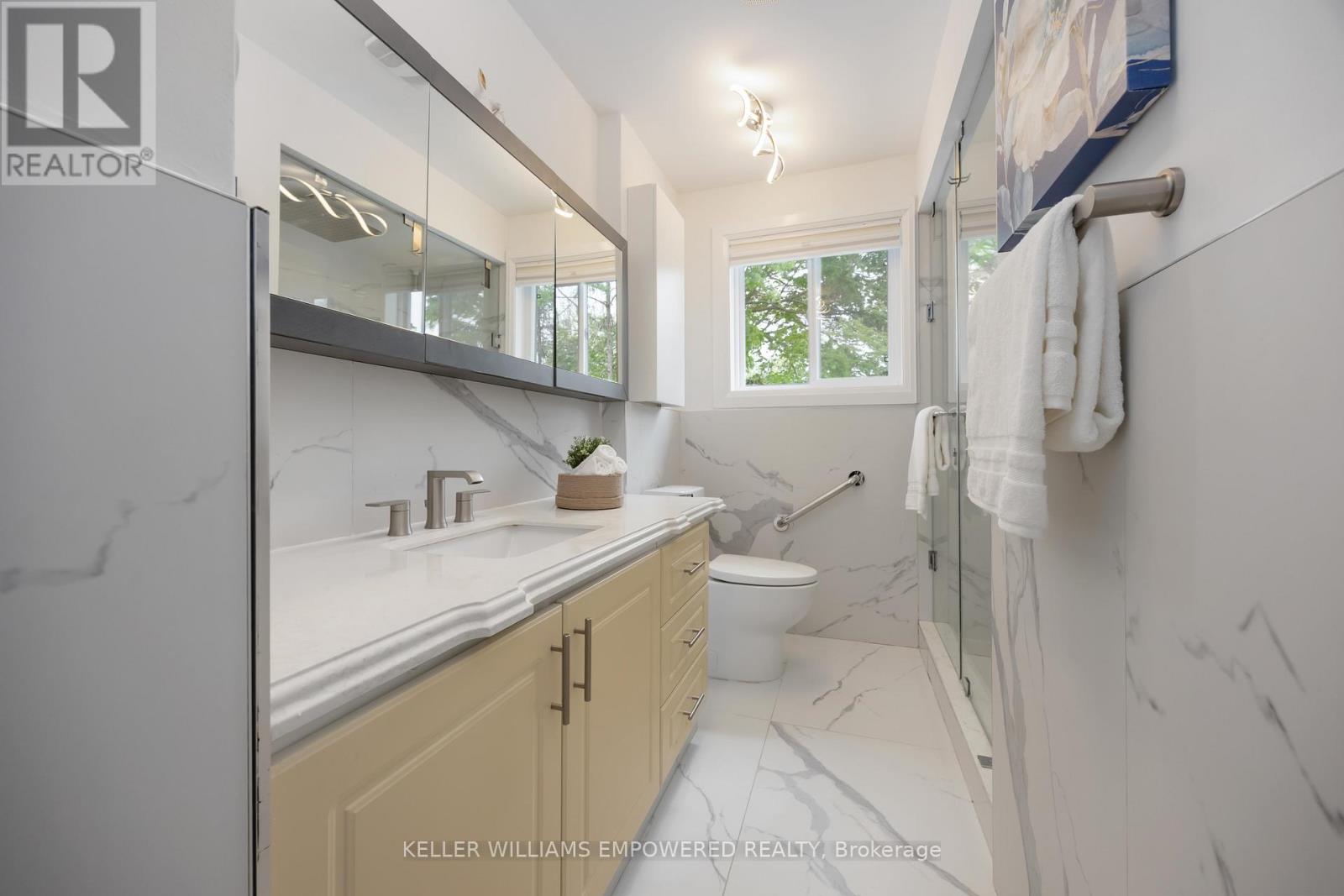 112 Kingslake Road, Toronto, Ontario  M2J 3E8 - Photo 21 - C12198133