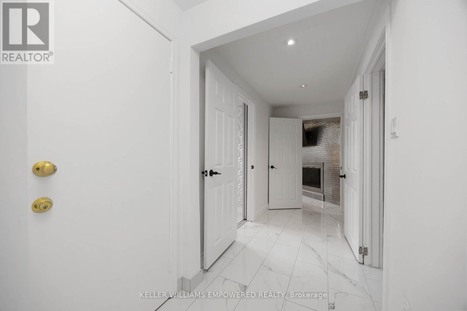 112 Kingslake Road, Toronto, Ontario  M2J 3E8 - Photo 22 - C12198133