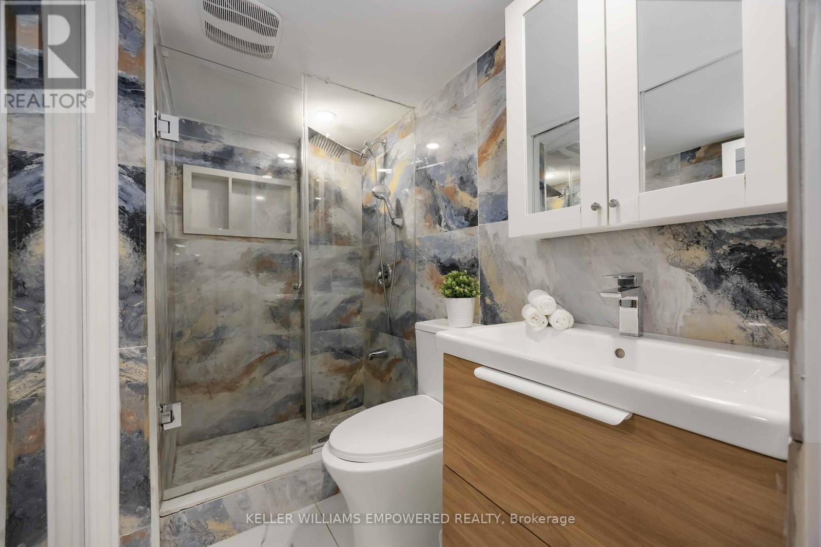 112 Kingslake Road, Toronto, Ontario  M2J 3E8 - Photo 28 - C12198133