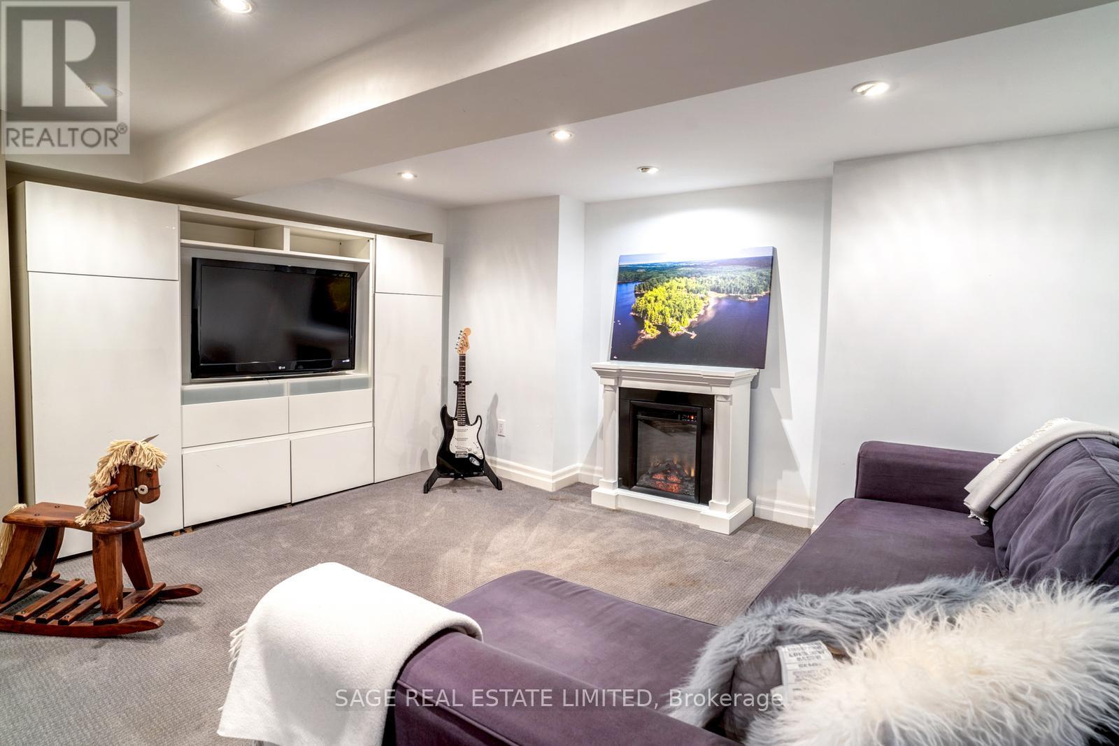 49 Melrose Avenue, Toronto, Ontario  M5M 1Y6 - Photo 37 - C12198174