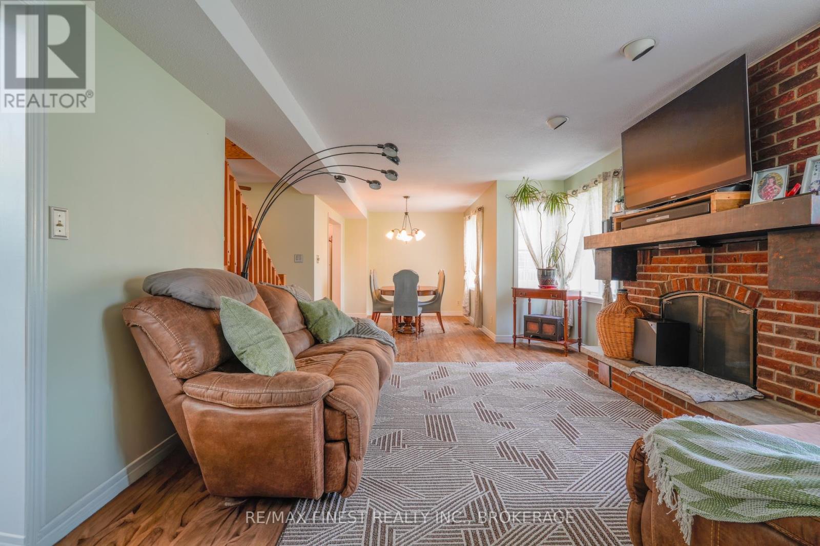 465 William Street S, Gananoque, Ontario  K7G 3A8 - Photo 6 - X12198430