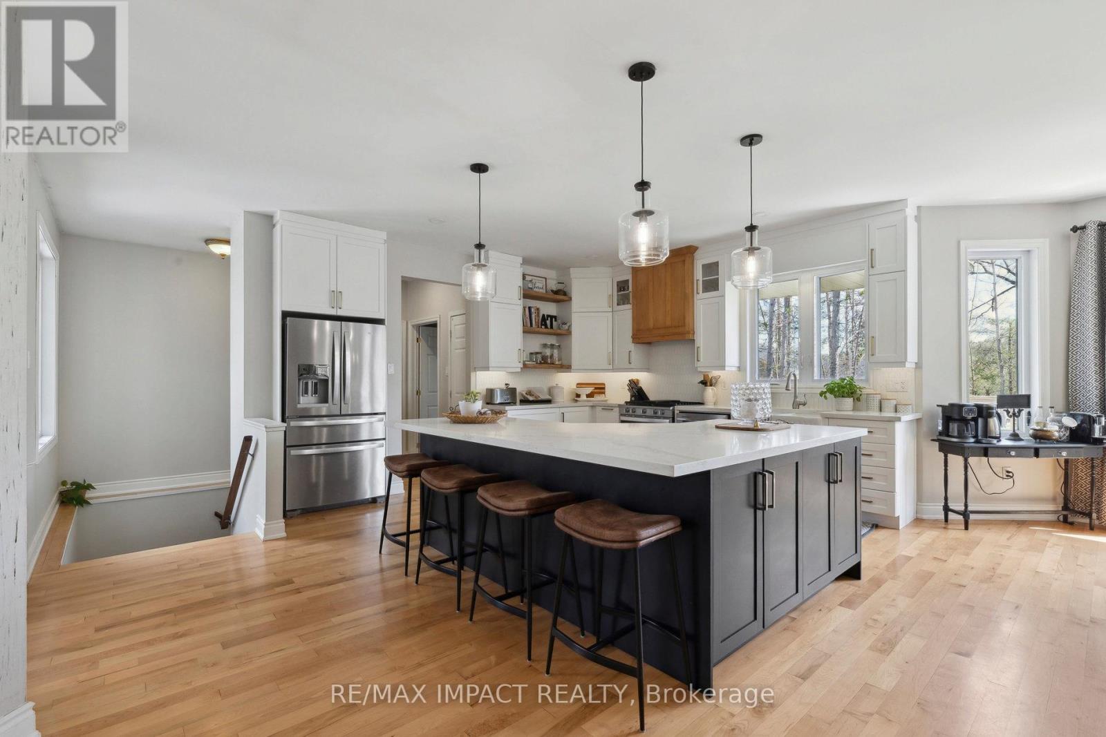 27 Slalom Drive, Kawartha Lakes, Ontario  L0A 1A0 - Photo 11 - X12198334