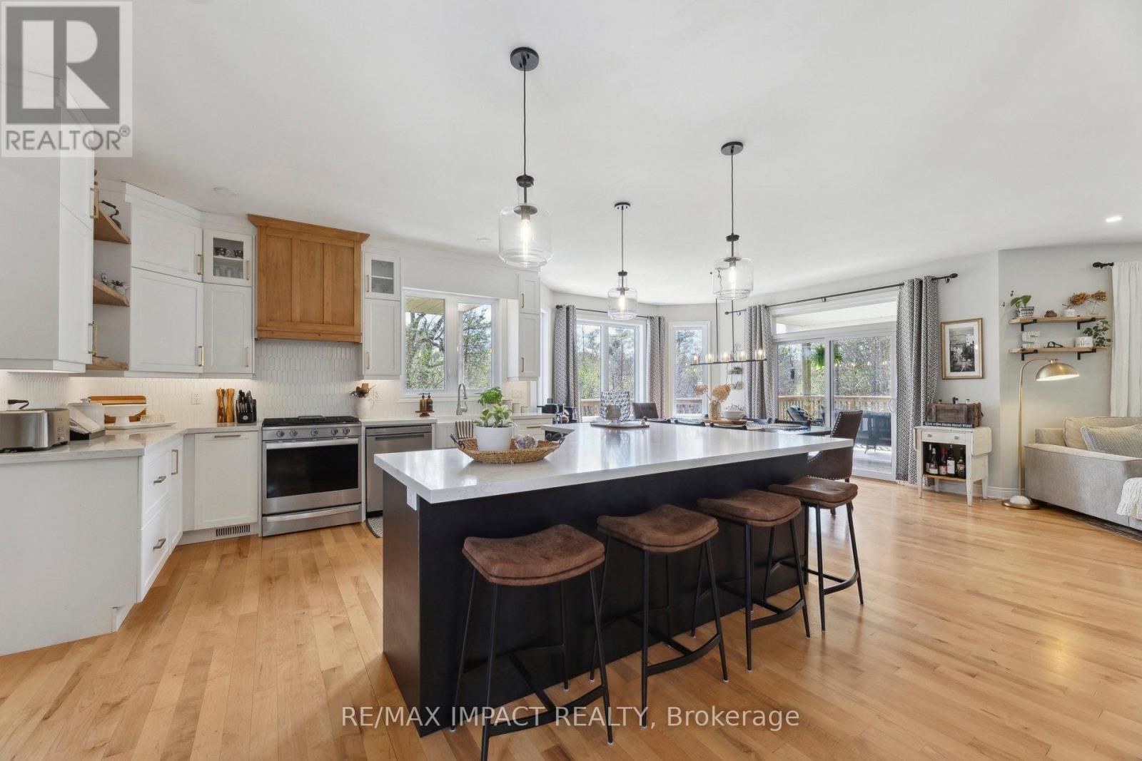 27 Slalom Drive, Kawartha Lakes, Ontario  L0A 1A0 - Photo 12 - X12198334