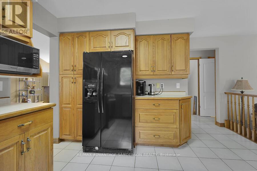 1400 Rabbitwood Court, North Middlesex (Alisa Craig), Ontario  N0M 1A0 - Photo 22 - X12198343