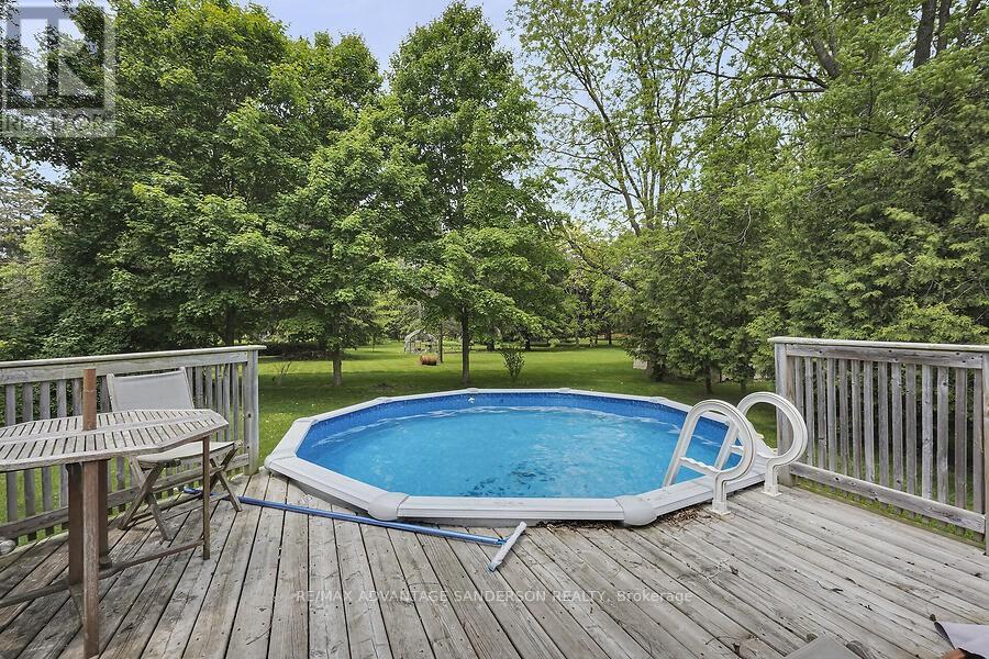 1400 Rabbitwood Court, North Middlesex (Alisa Craig), Ontario  N0M 1A0 - Photo 8 - X12198343