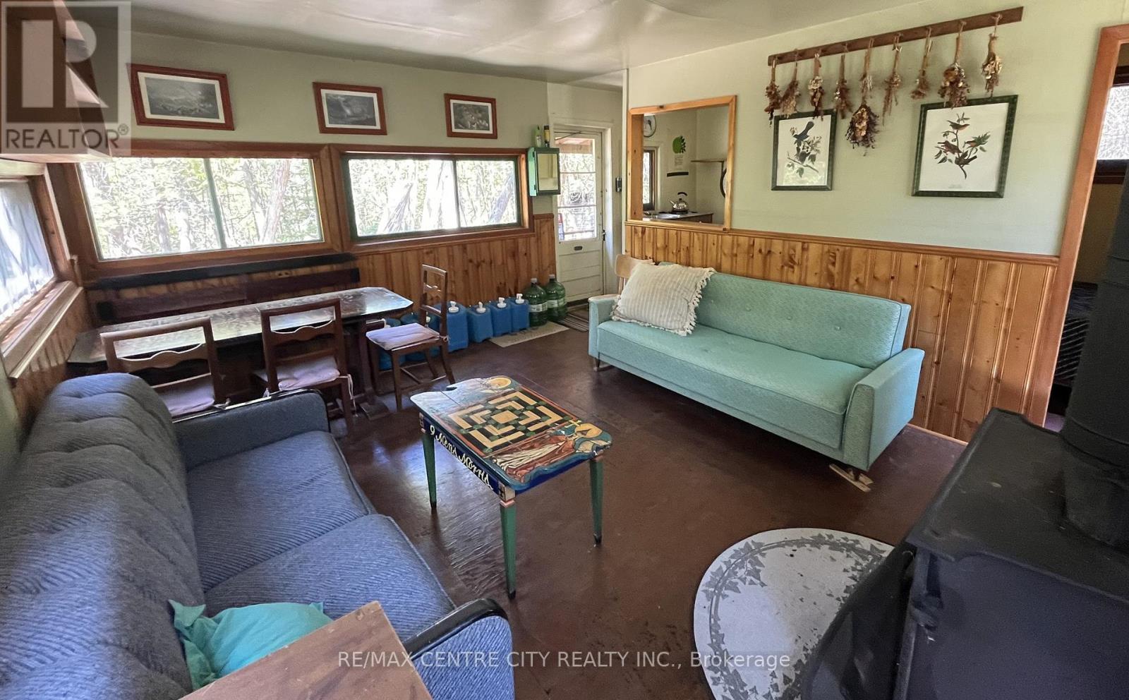 221 Dorcas Bay Road, Northern Bruce Peninsula, Ontario N0H 2R0 - Photo 7 - X12198378