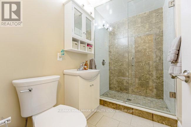 142 Meighen Avenue, Toronto, Ontario  M4B 2H9 - Photo 11 - E12198091