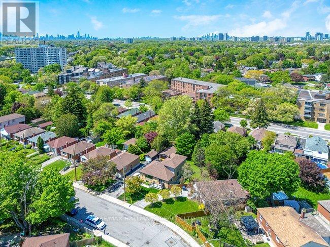 142 Meighen Avenue, Toronto, Ontario  M4B 2H9 - Photo 23 - E12198091