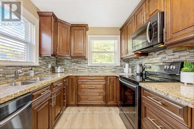 142 Meighen Avenue, Toronto, Ontario  M4B 2H9 - Photo 5 - E12198091