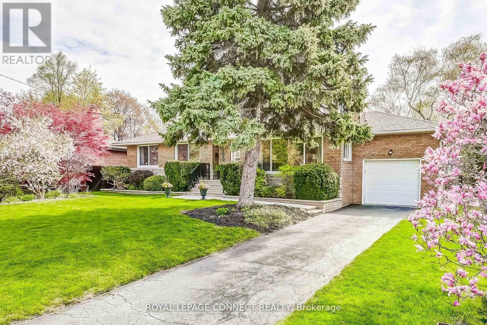 11 Mcnab Boulevard, Toronto, Ontario  M1M 2W3 - Photo 3 - E12198119