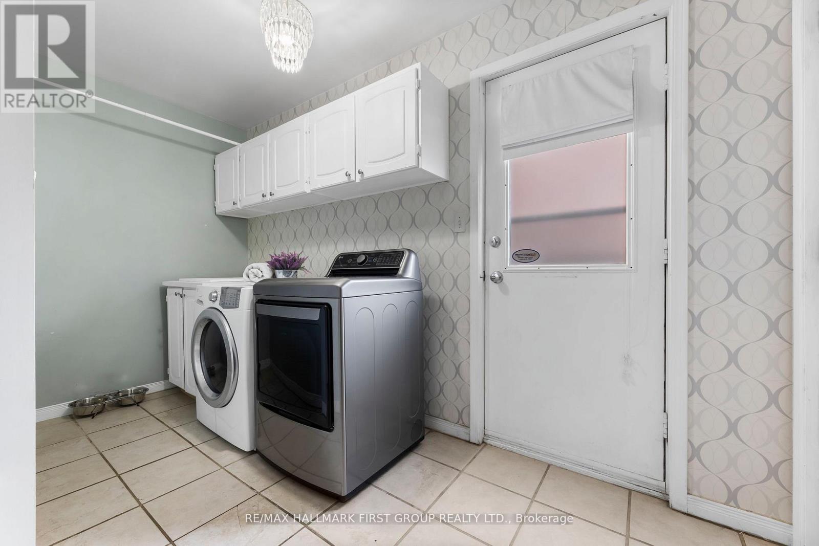 1586 Saugeen Drive, Pickering, Ontario  L1V 6K8 - Photo 33 - E12198127