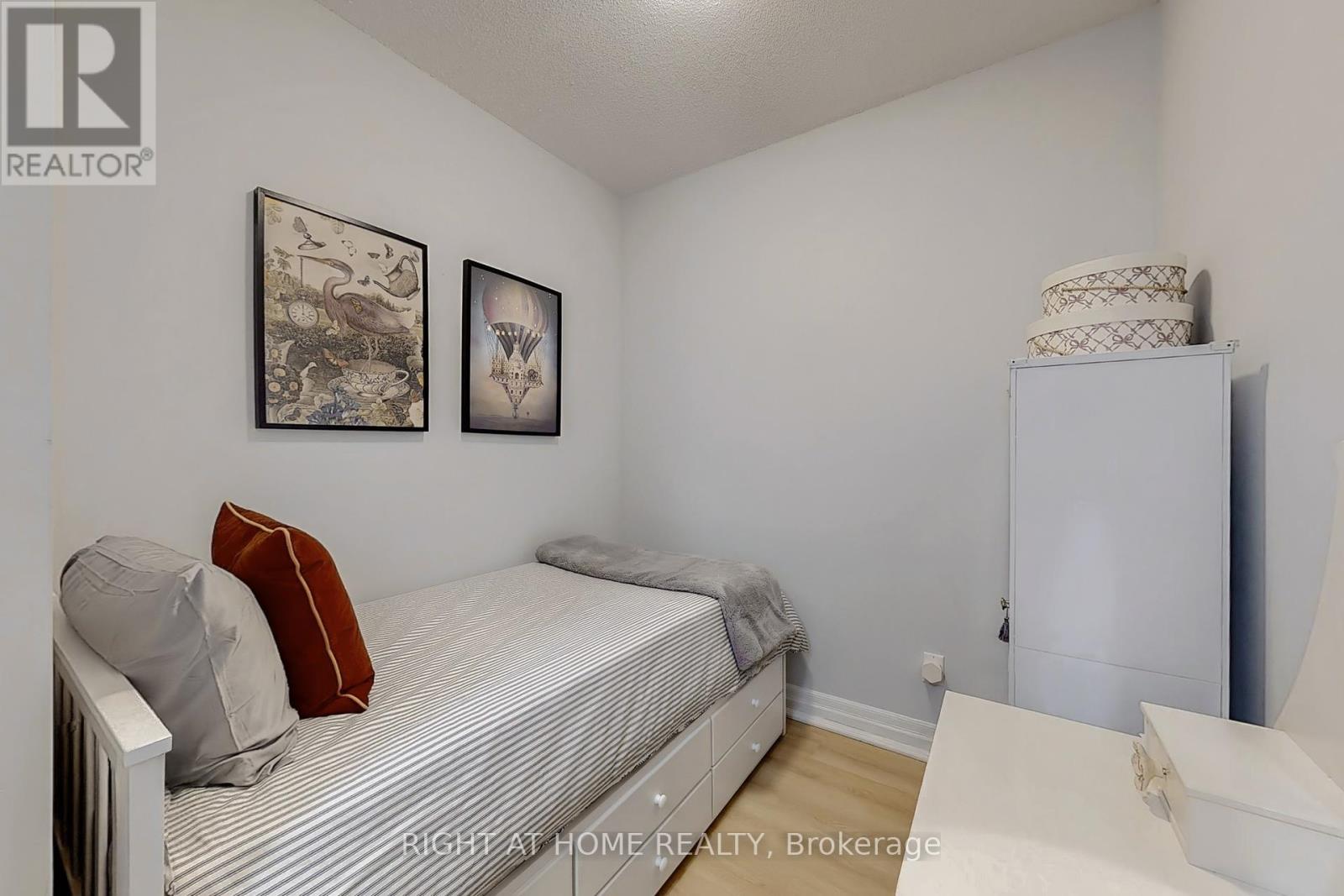 422 - 180 John West Way, Aurora (Bayview Wellington), Ontario  L4G 0R3 - Photo 17 - N12198097