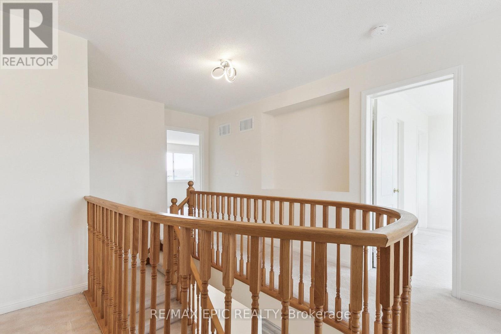 85 Majestic Drive, Markham, Ontario  L6C 2G8 - Photo 17 - N12198115