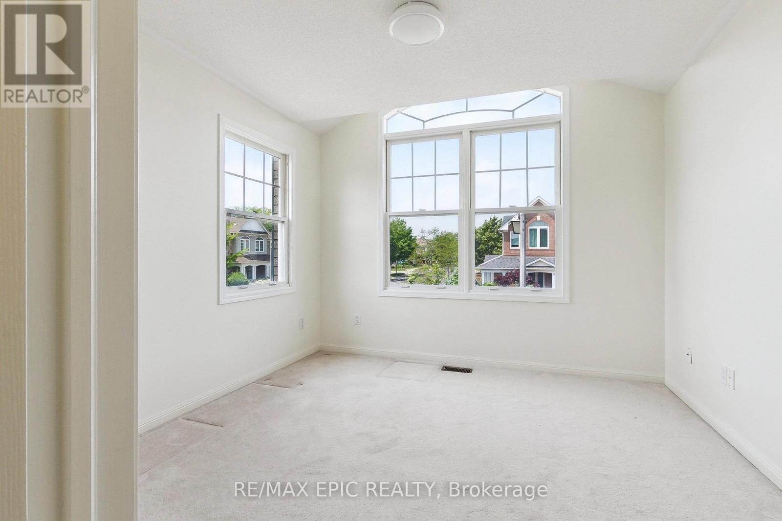 85 Majestic Drive, Markham, Ontario  L6C 2G8 - Photo 21 - N12198115
