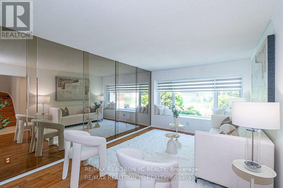 19 Breckonwood Crescent, Markham, Ontario  L3T 5G8 - Photo 8 - N12198158