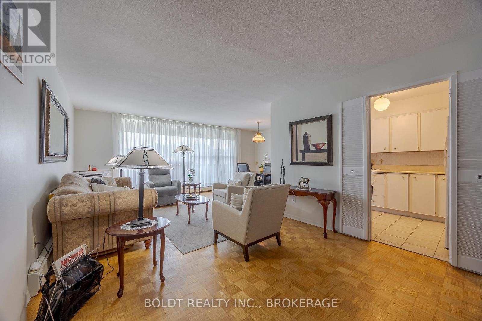 105 - 35 Towering Heights Boulevard, St. Catharines, Ontario  L2T 3G8 - Photo 8 - X12198400
