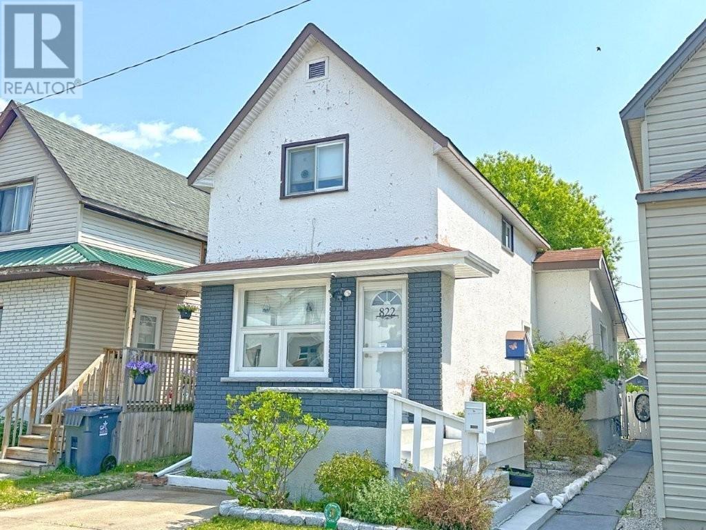 822 McIntosh Street, thunder bay, Ontario