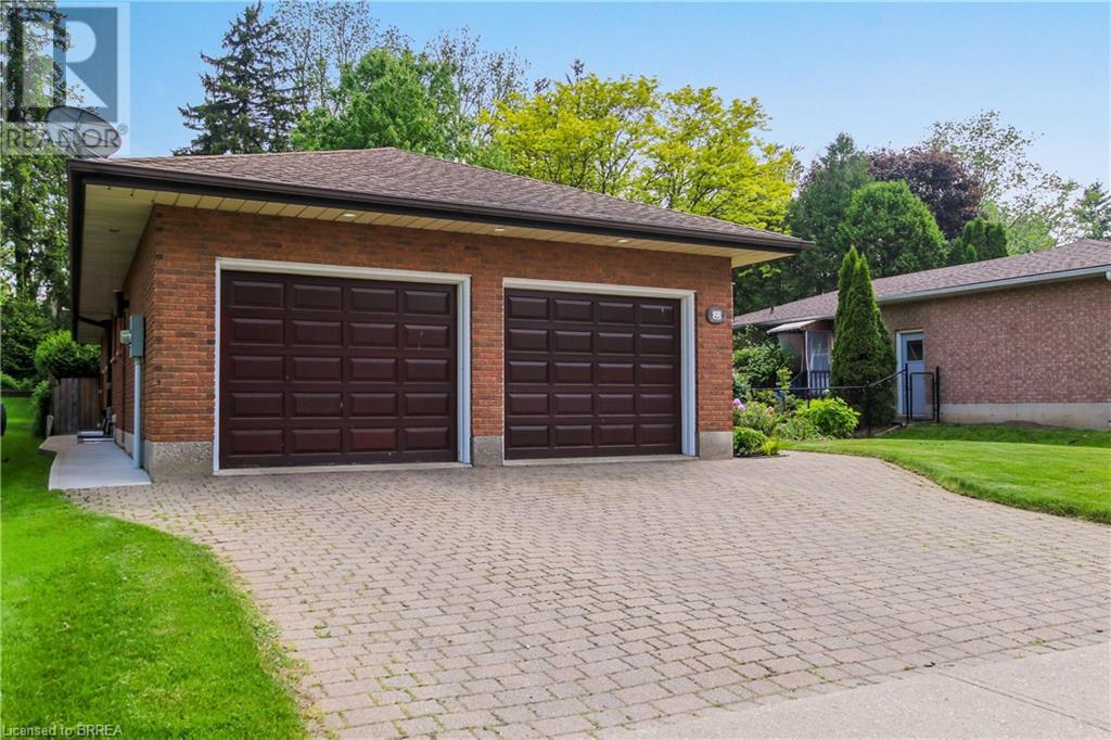 23 Allensgate Drive, Brantford, Ontario  N3V 1C8 - Photo 2 - 40736618
