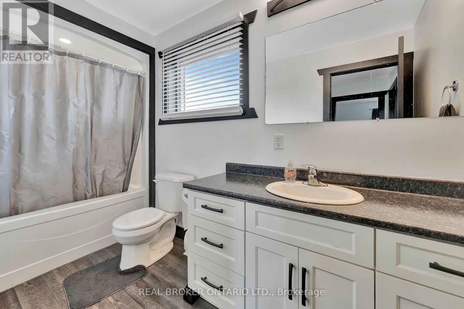 2445 East Quarter Line Road, Norfolk, Ontario  N4B 2W4 - Photo 21 - X12144136