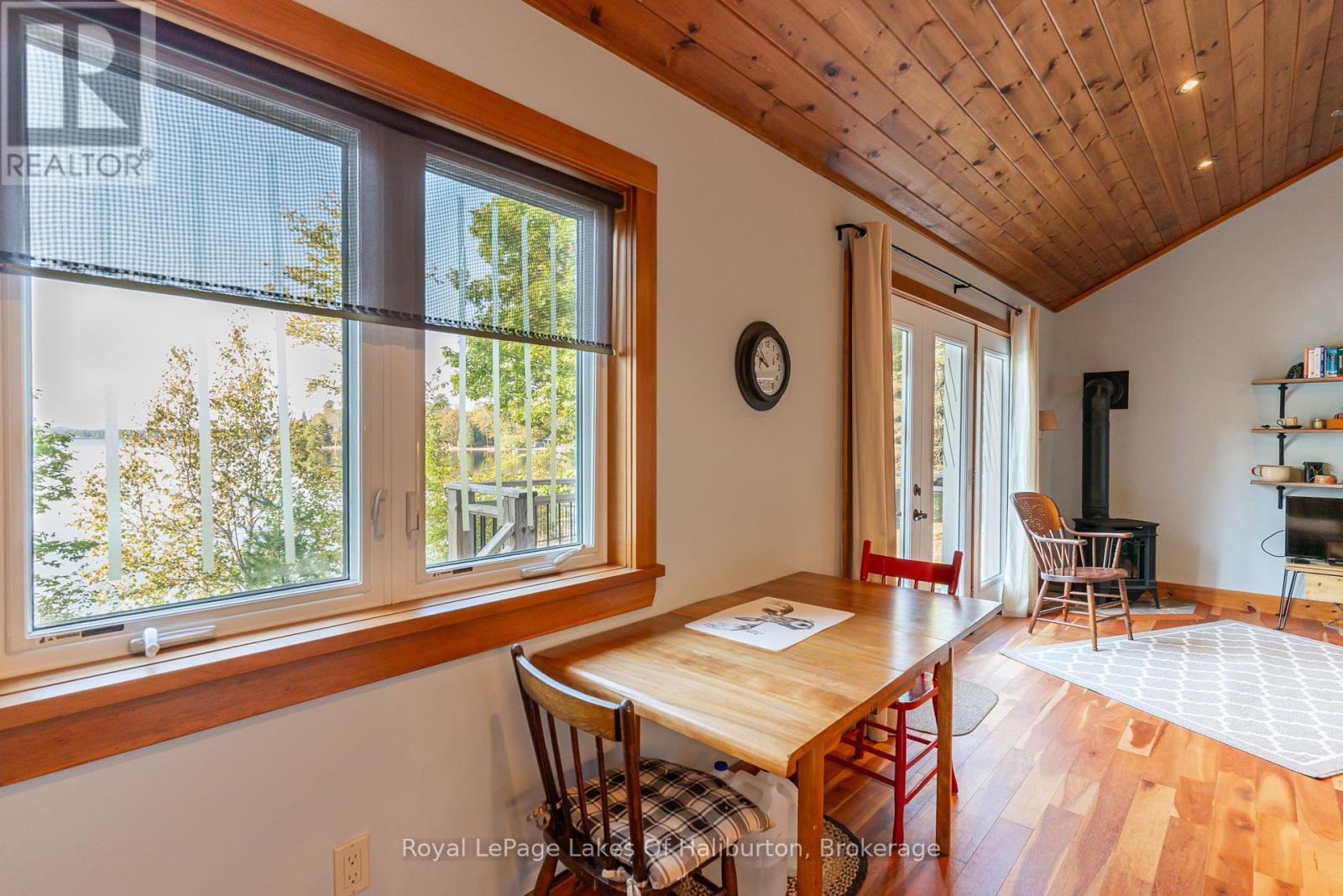 1070 Frank's Lane, Algonquin Highlands, Ontario K0M 1S0 - Photo 13 - X12198205