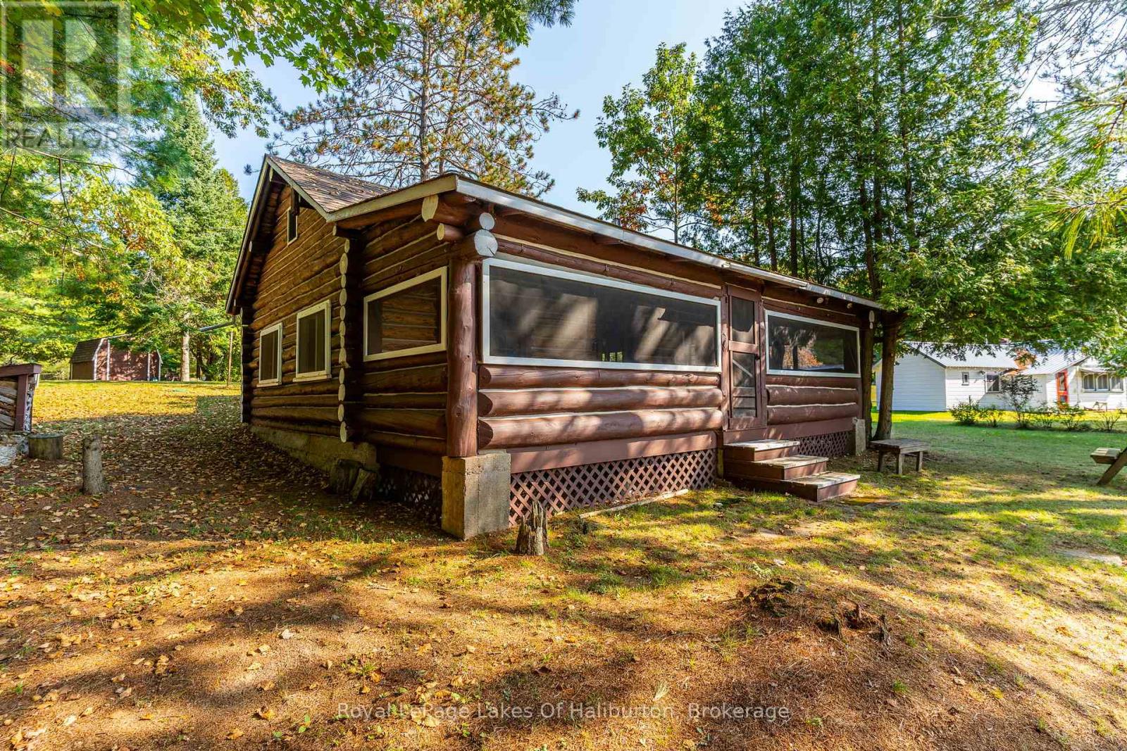 1070 Frank's Lane, Algonquin Highlands, Ontario K0M 1S0 - Photo 21 - X12198205