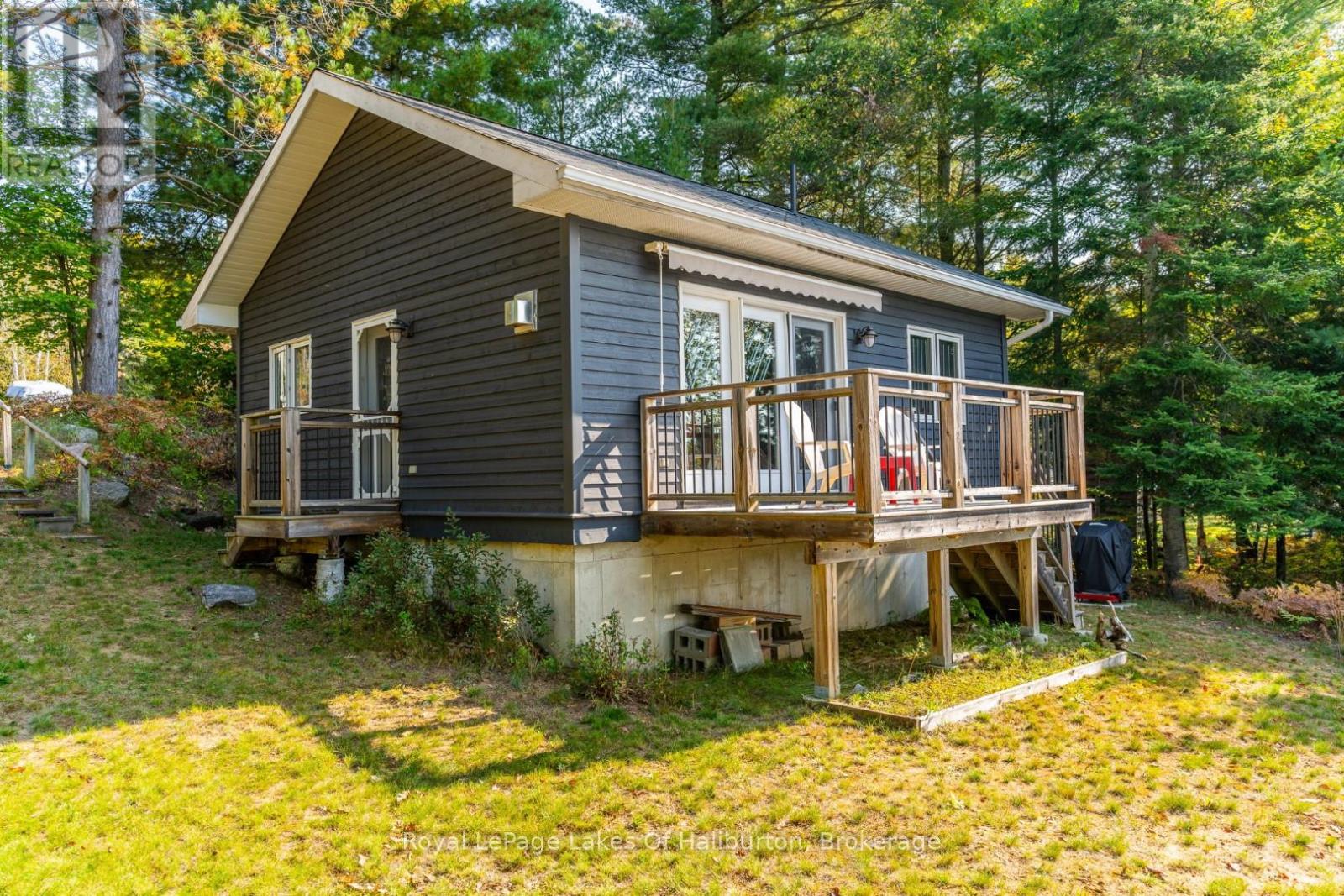 1070 Frank's Lane, Algonquin Highlands, Ontario K0M 1S0 - Photo 35 - X12198205