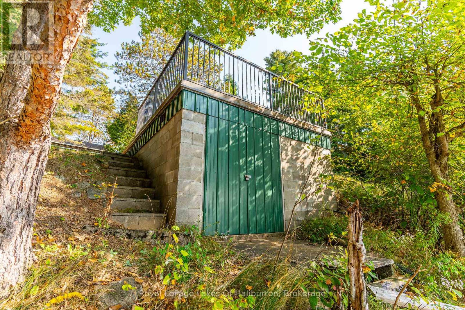 1070 Frank's Lane, Algonquin Highlands, Ontario K0M 1S0 - Photo 40 - X12198205