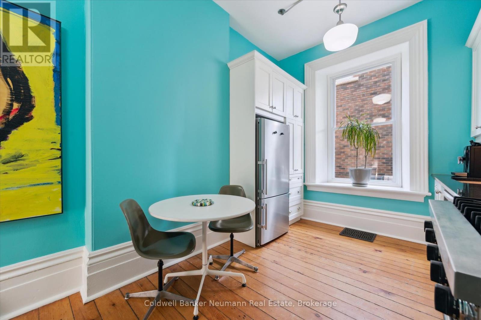 36 Waterloo Avenue, Guelph (Downtown), Ontario  N1H 3H5 - Photo 9 - X12198301