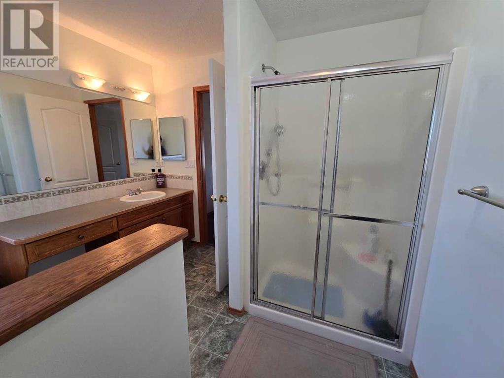 43 Ackerman Crescent, Red Deer, Alberta  T4R 3b3 - Photo 14 - A2226440